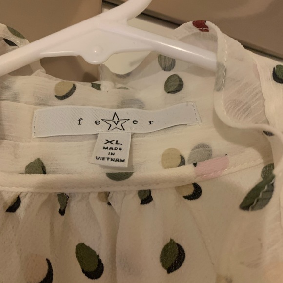 Sleeveless blouse with ruffles and front tie, great condition! - Picture 2 of 3